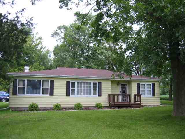 2112 Washington Road Washington, IL 61571 - Photo 1 of 7 Gallery Image 1