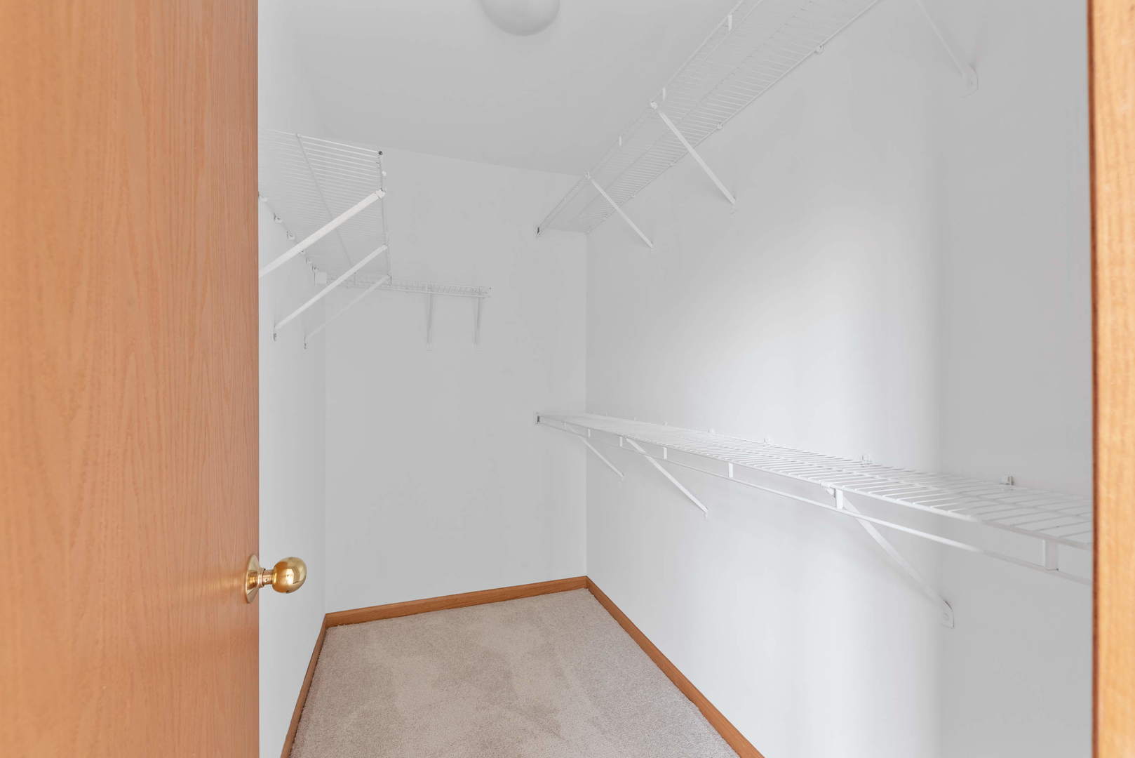 2267 Scott Lane Aurora, IL 60502 - Photo 19 of 22 a view of small space