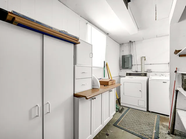 $269,900 | 11811 South Tripp Avenue, Alsip, IL 60803