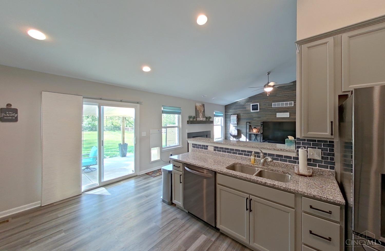 4514 Schoolhouse Road Batavia, OH 45103 - Photo 29 of 86 Kitchen