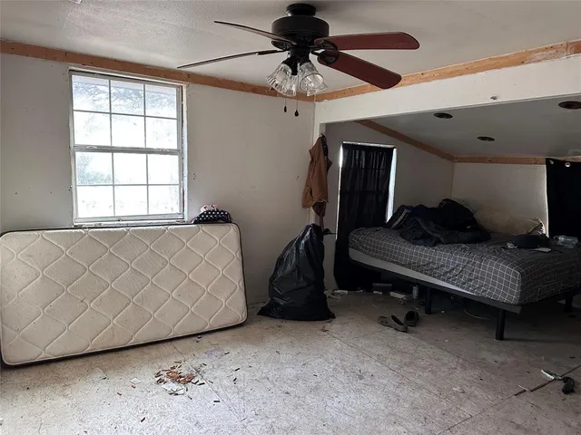 $180,000 | 19487 County Road 656, Farmersville, TX 75442