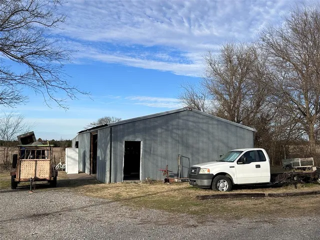 $180,000 | 19487 County Road 656, Farmersville, TX 75442
