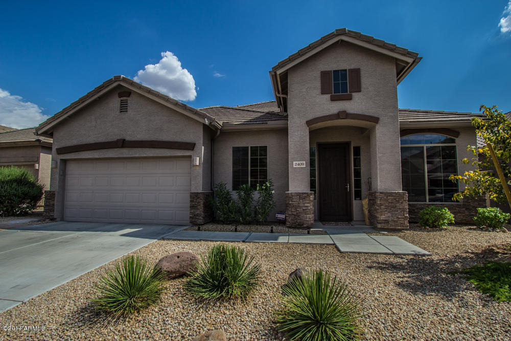 2409 West Apache Rain Road Phoenix, AZ 85085 - Photo 3 of 29 IMG_7563 (2)