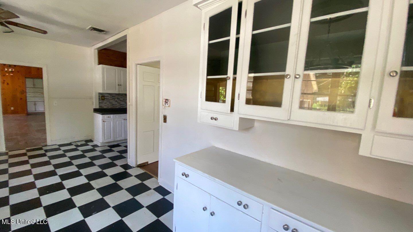 314 Jackson Street Indianola, MS 38751 - Photo 11 of 47 88-Jun 09 2025 01_30pm-SDsn