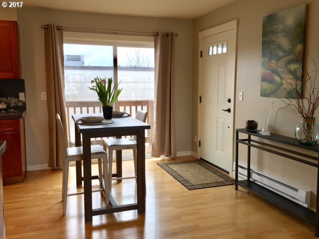 3925 Southwest Multnomah Boulevard Portland, OR 97219 - Photo 13 of 15 Gallery Image 13
