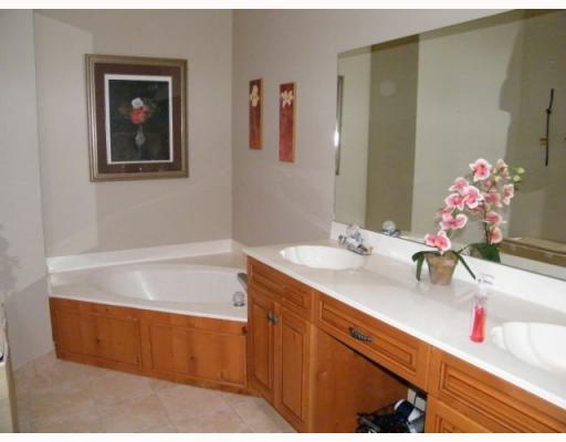 9404 Boca River Circle, Unit 47 Boca Raton, FL 33434 - Photo 6 of 11 Additional Photo