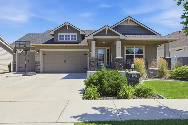 $835,000 | 17217 East 17th Avenue, Greenacres, WA 99016