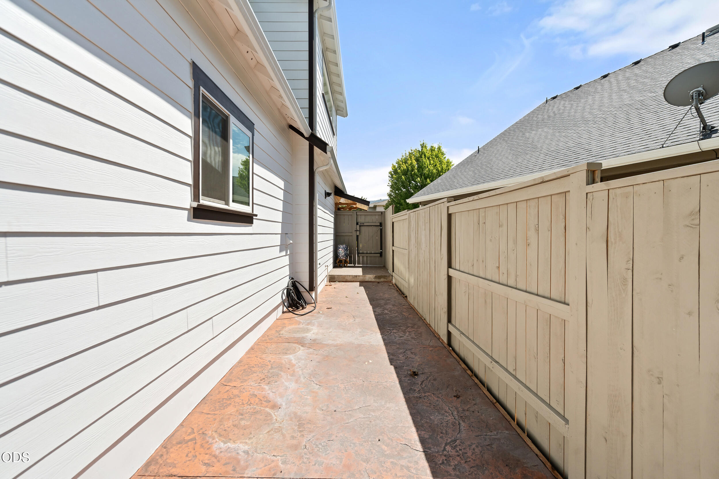 1184 Rutherford Drive Medford, OR 97504 - Photo 34 of 37