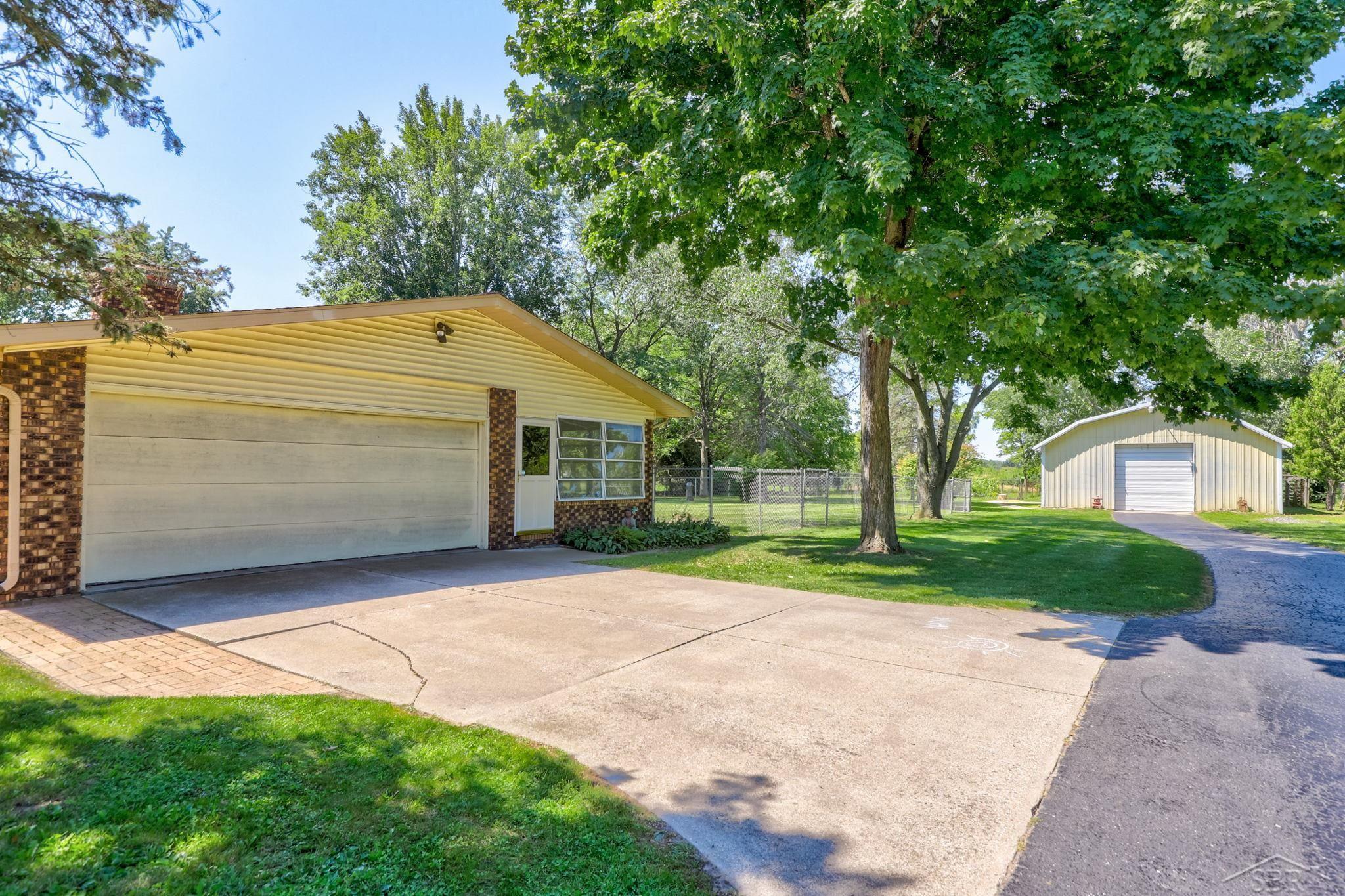 3895 Hackett Road Saginaw, MI 48603 - Photo 44 of 78 50087372-43.JPG