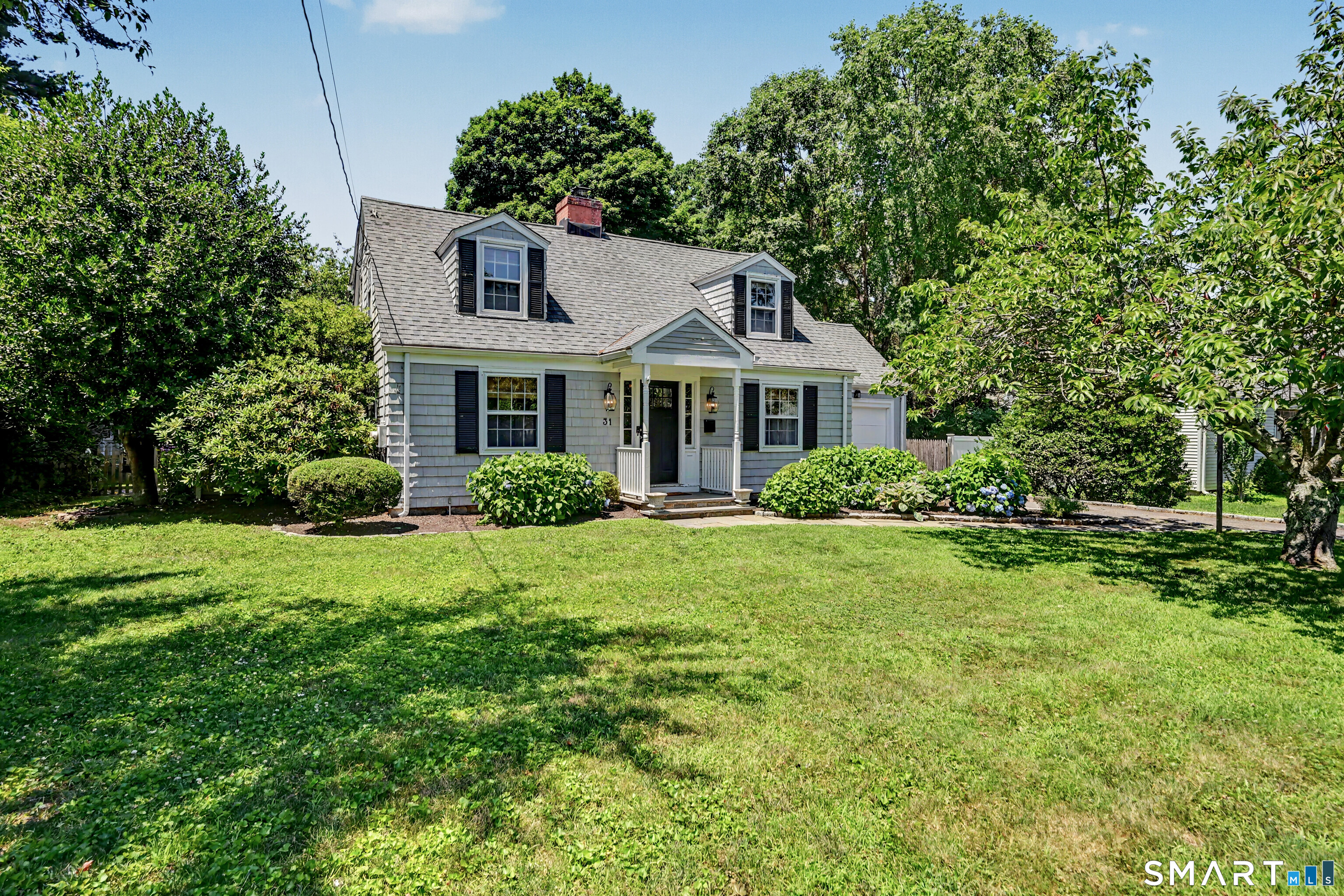 31 Smedley Road Fairfield, CT 06824 - Photo 1 of 39