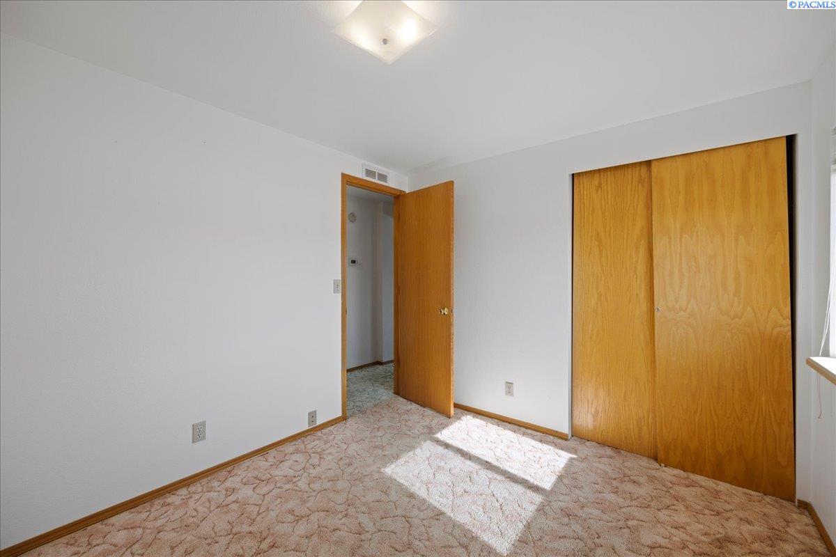 1100 South Euclid Road, Unit 52 Grandview, WA 98930 - Photo 18 of 31 Gallery Image 18
