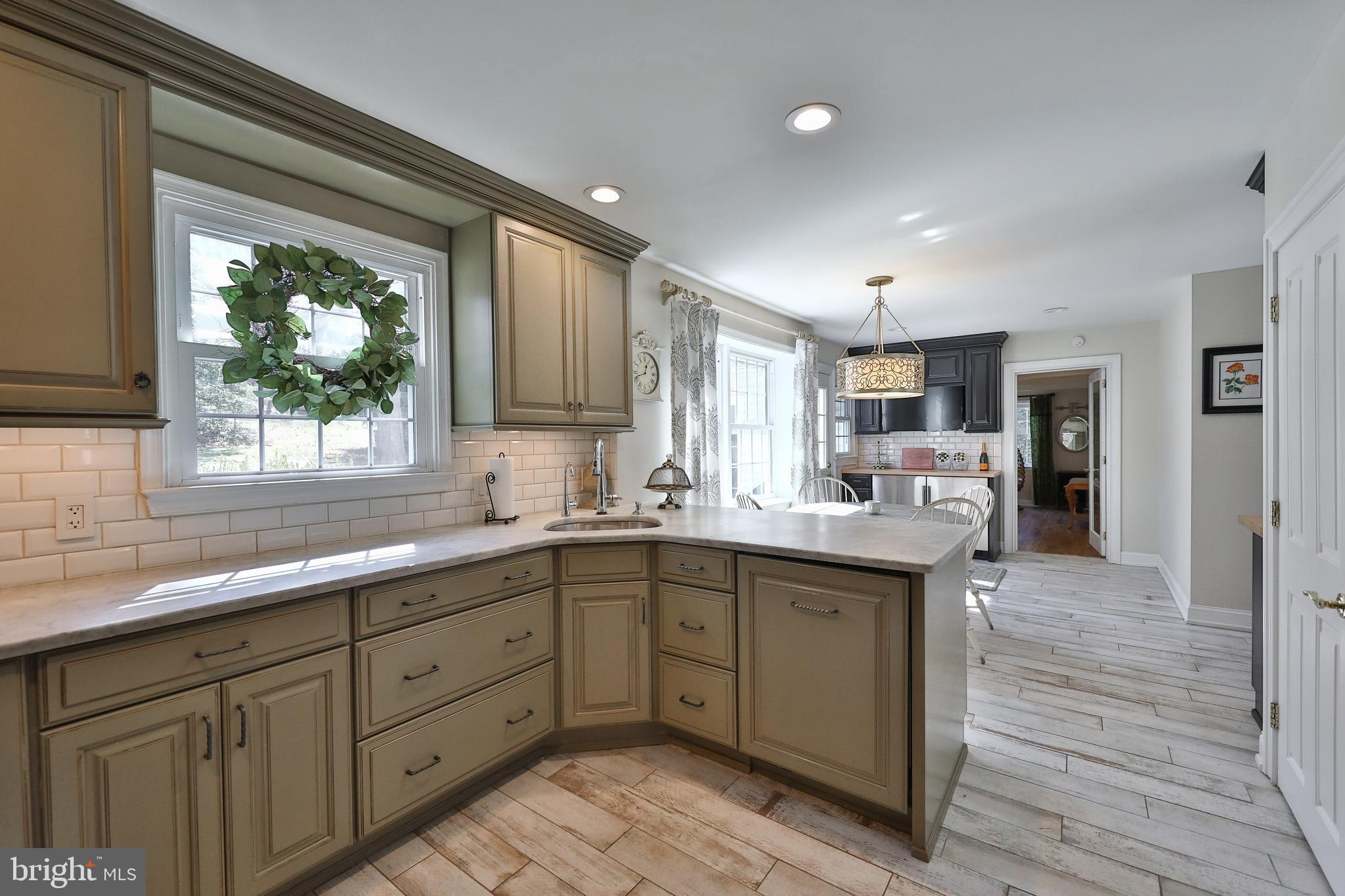 2397 Dale Road Huntingdon Valley, PA 19006 - Photo 9 of 42