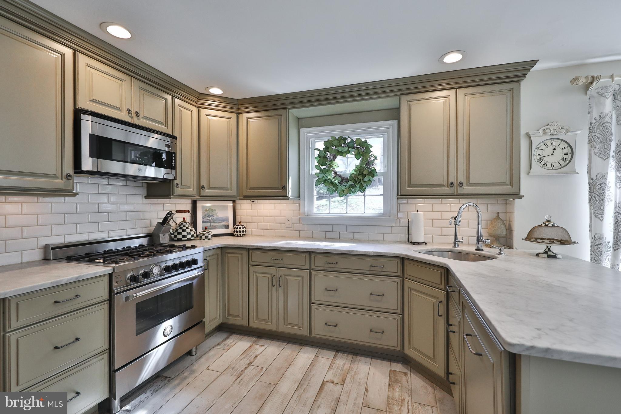 2397 Dale Road Huntingdon Valley, PA 19006 - Photo 10 of 42