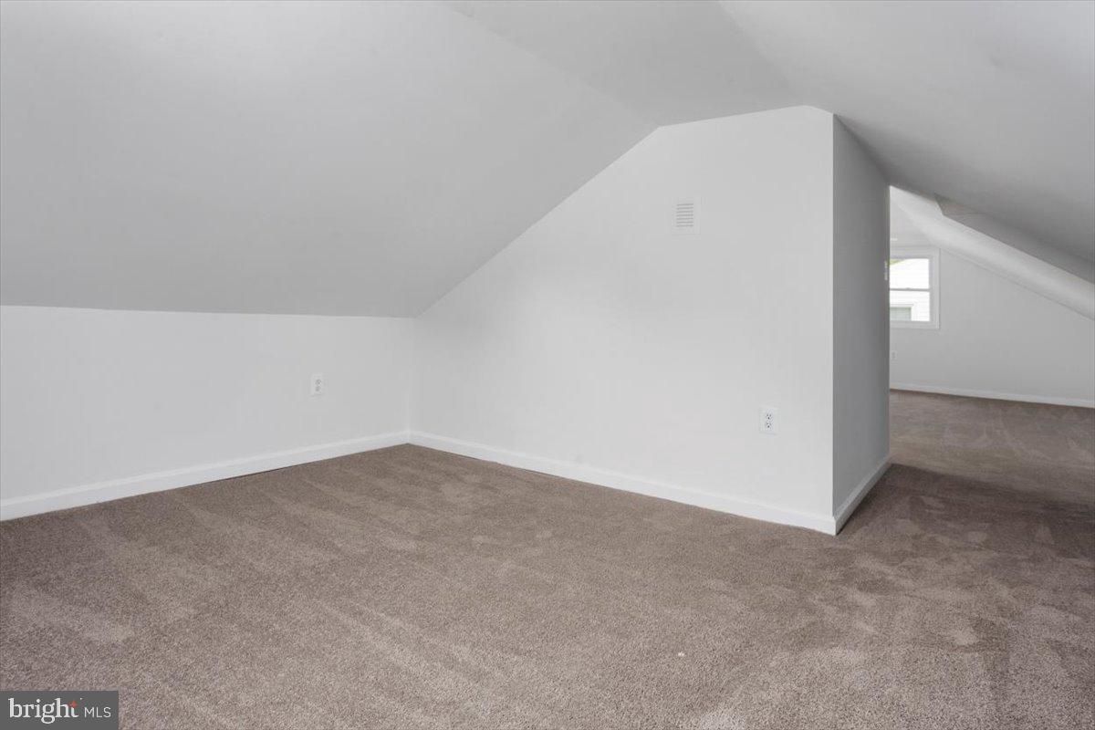11715 Kingtree Street Silver Spring, MD 20902 - Photo 20 of 35