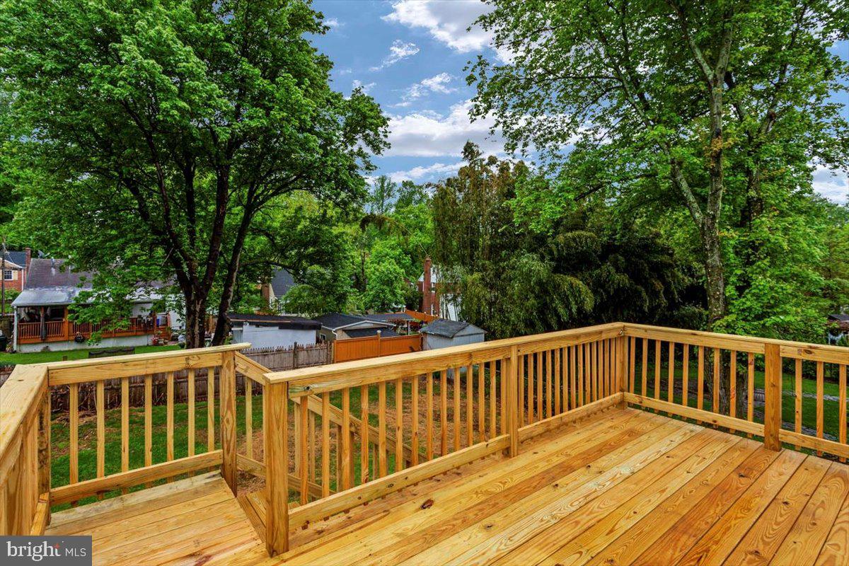 11715 Kingtree Street Silver Spring, MD 20902 - Photo 32 of 35