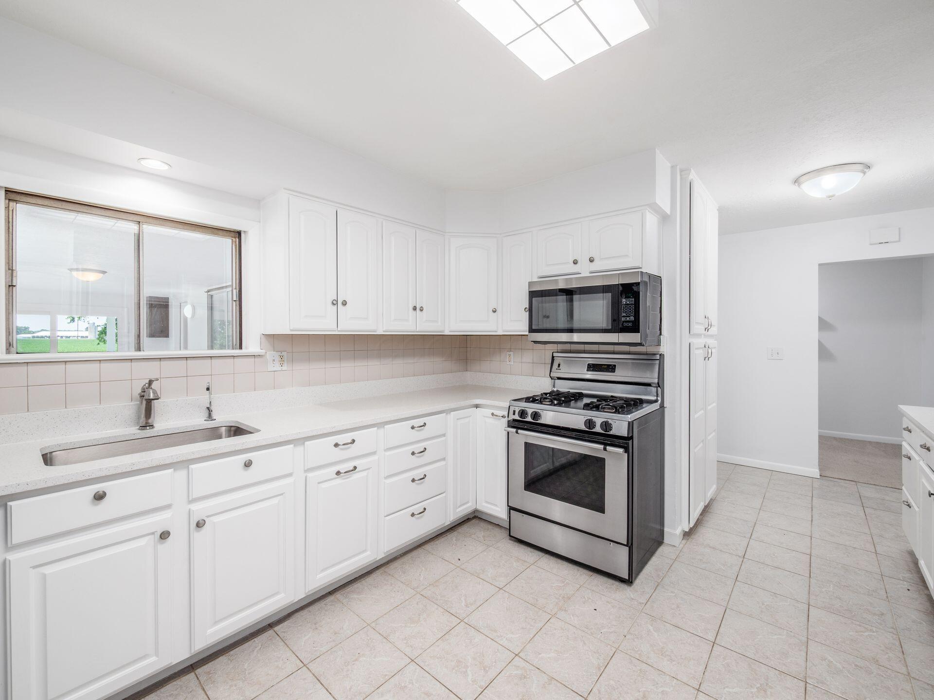 12917 Jerome Road Plain City, OH 43064 - Photo 20 of 69 Kitchen