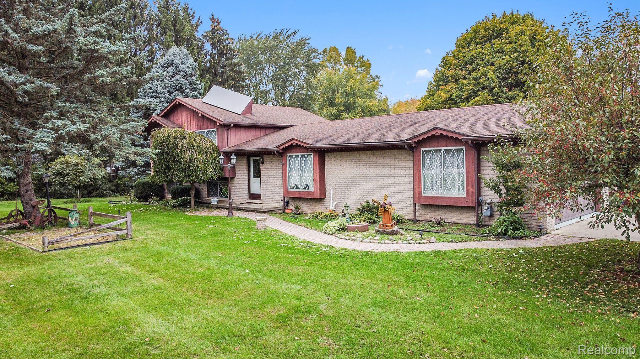 29805 Armada Ridge Road Richmond, MI 48062 - Photo 3 of 32 Gallery Image 3