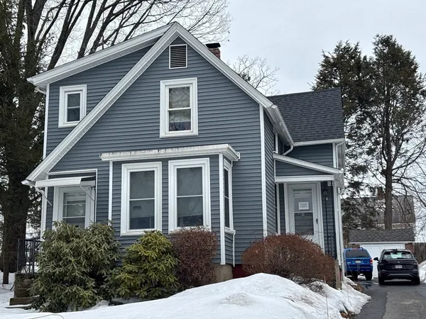 $595,000 | 10 Malden Street, Worcester, MA 01606