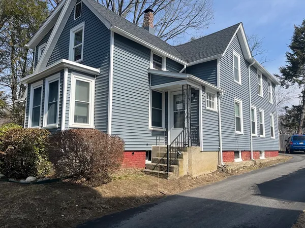 $595,000 | 10 Malden Street, Worcester, MA 01606