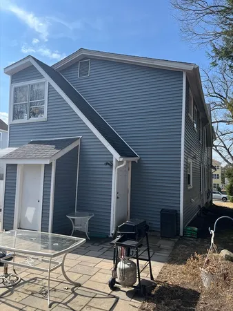 $595,000 | 10 Malden Street, Worcester, MA 01606