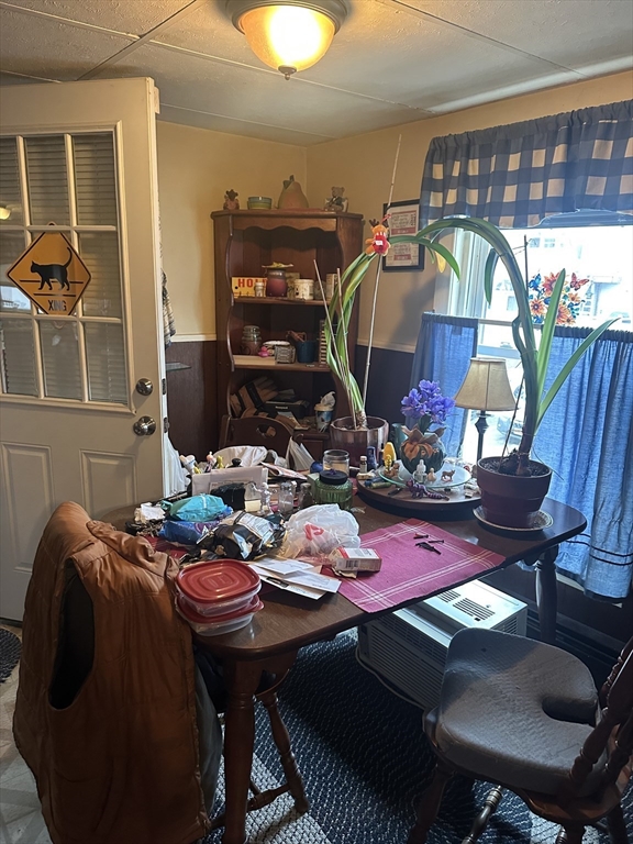 10 Malden Street Worcester, MA 01606 - Photo 4 of 17