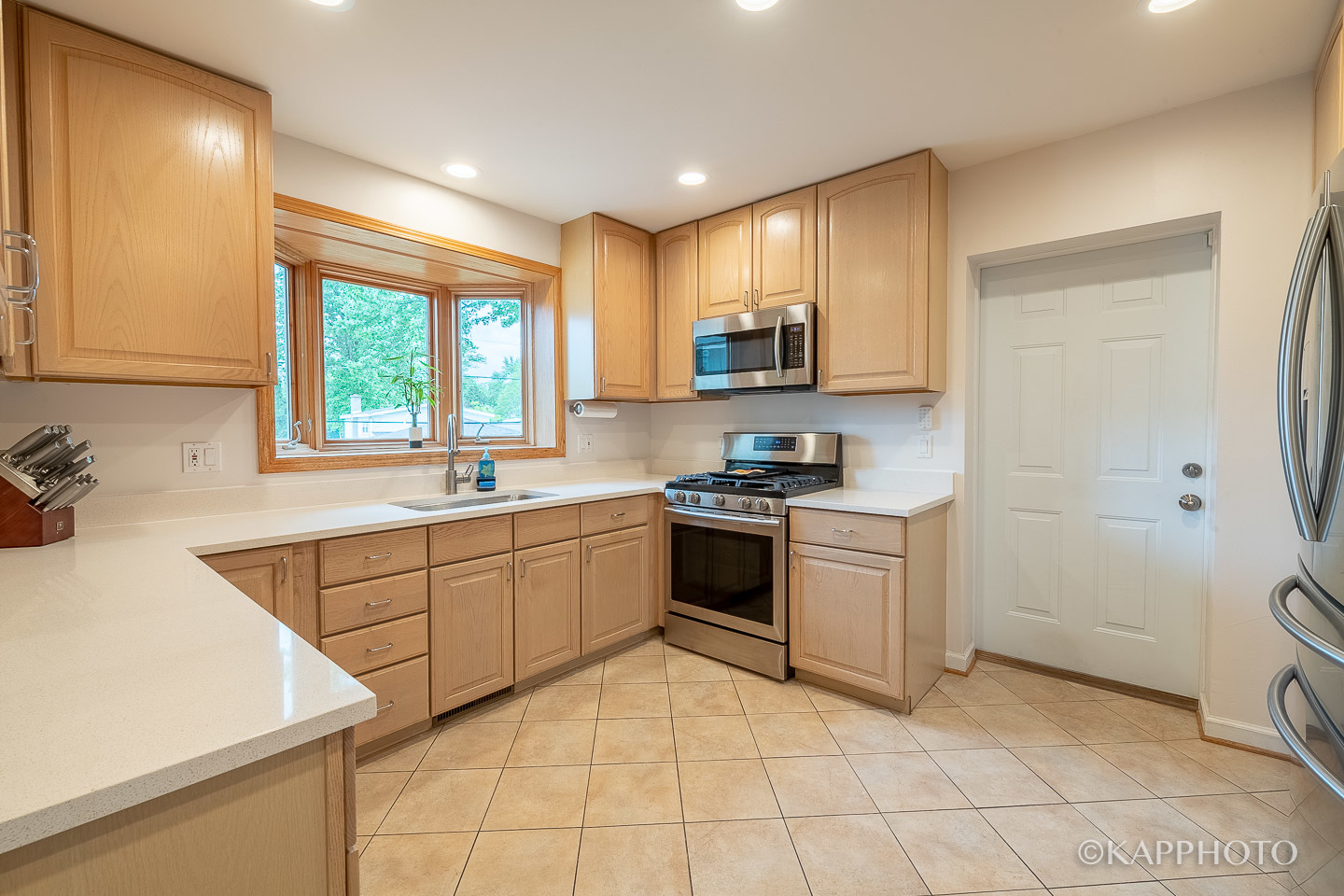 410 Warren Road Glenview, IL 60025 - Photo 12 of 37