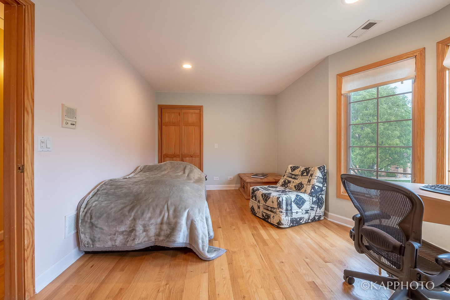 410 Warren Road Glenview, IL 60025 - Photo 22 of 37