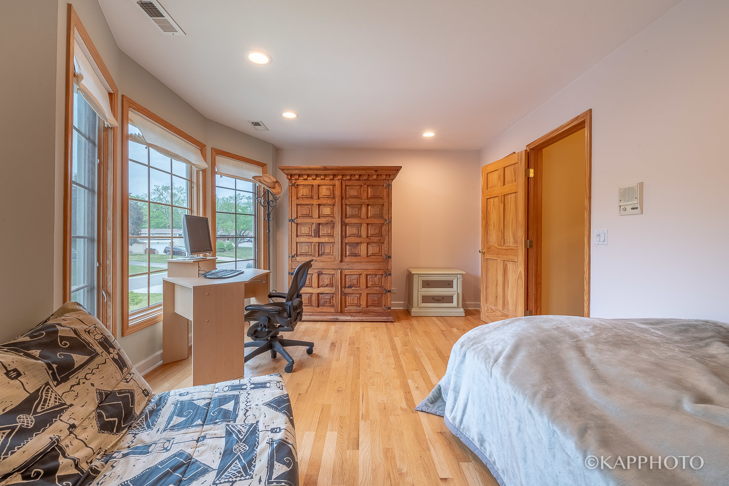 410 Warren Road Glenview, IL 60025 - Photo 23 of 37