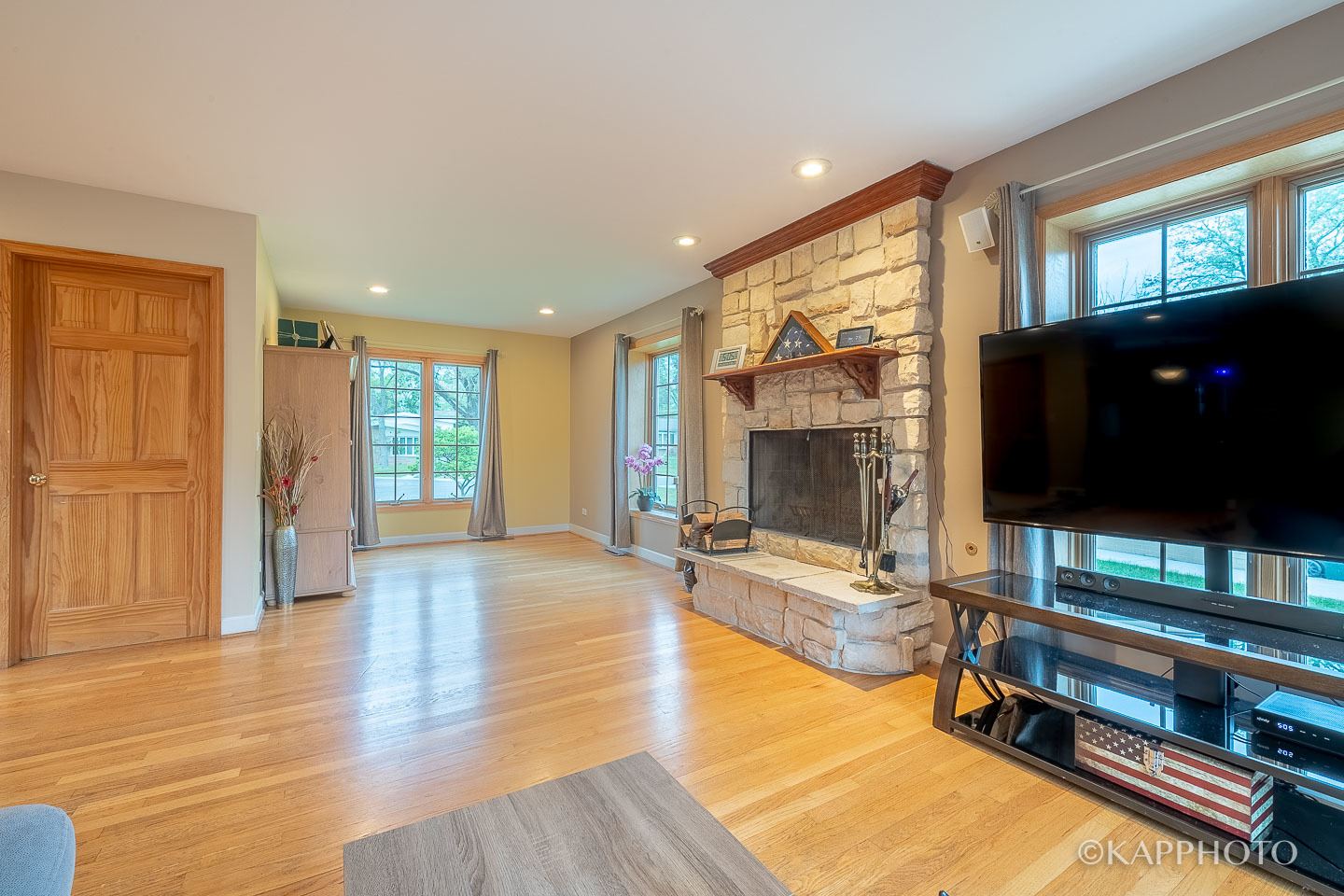 410 Warren Road Glenview, IL 60025 - Photo 10 of 37