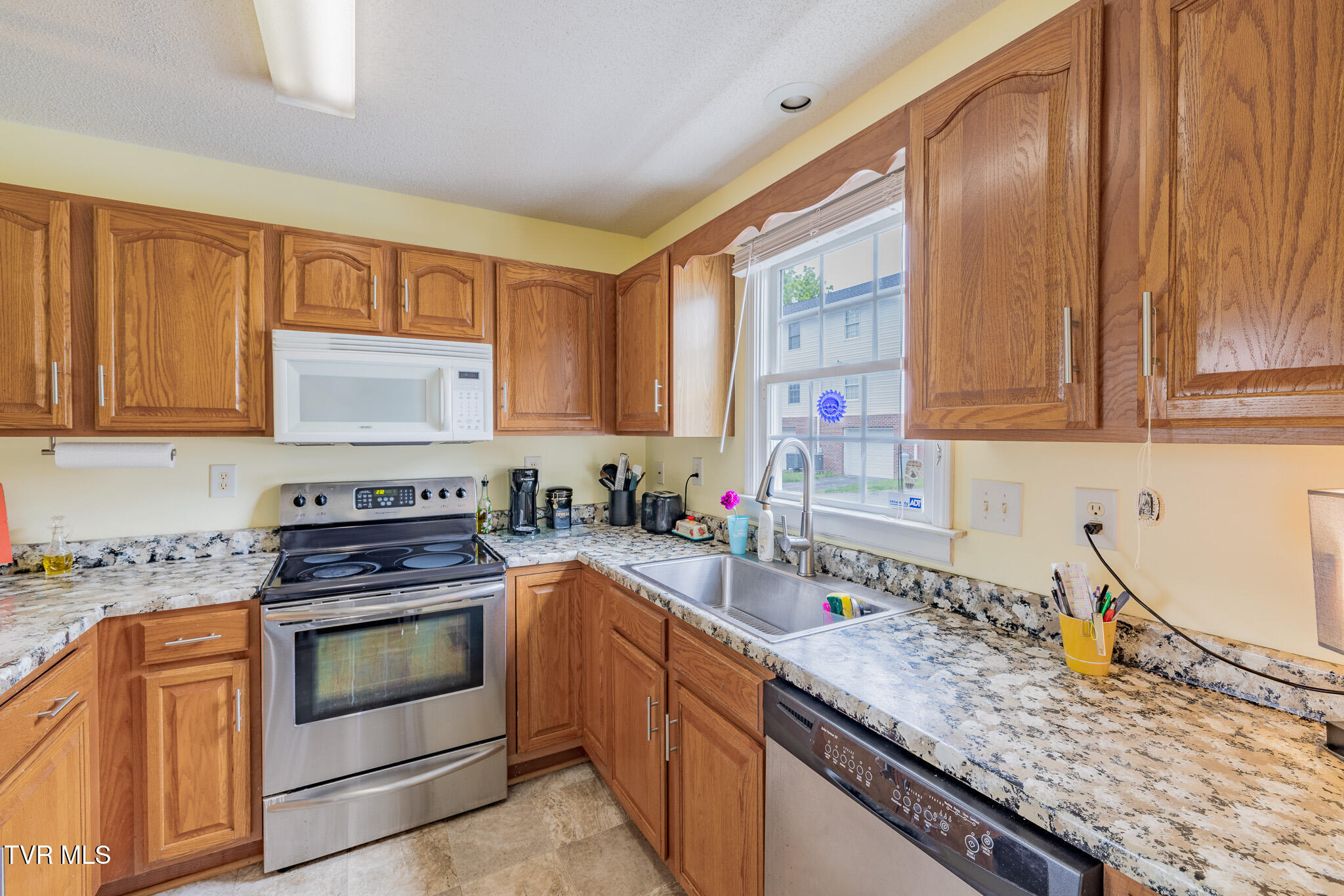 152 Gray Station Road, Unit 40 Gray, TN 37615 - Photo 3 of 22 1R9A6189-HDR