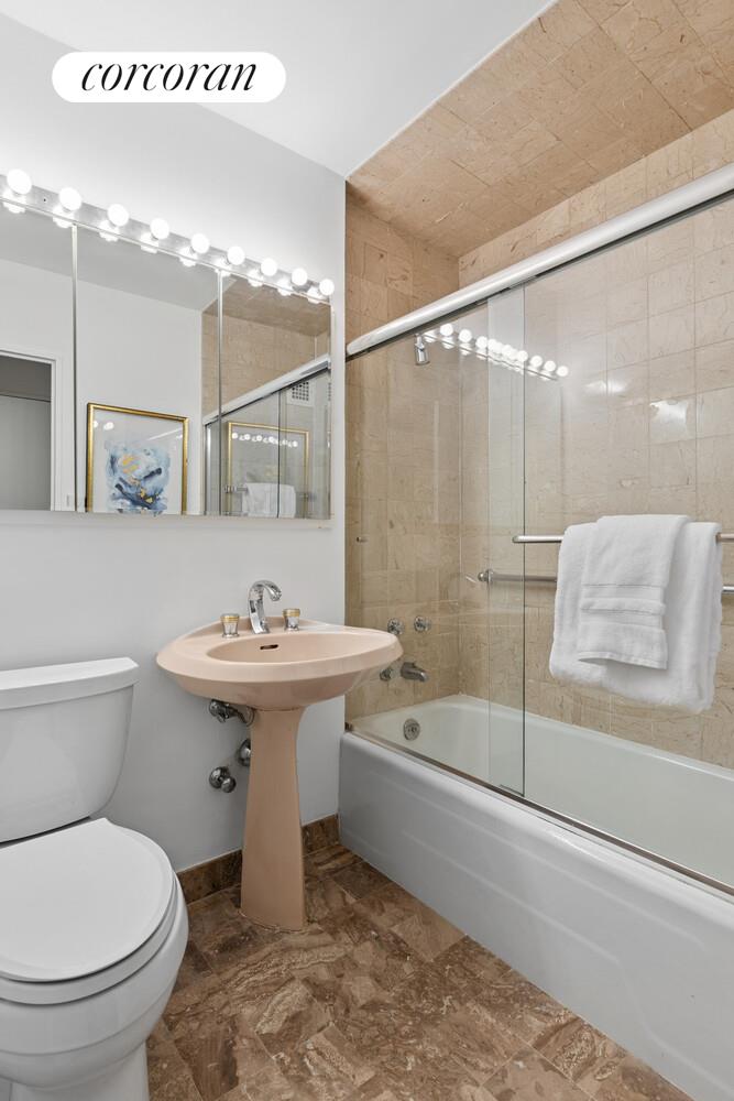 360 East 72nd Street, Unit B709 Manhattan, NY 10021 - Photo 11 of 29