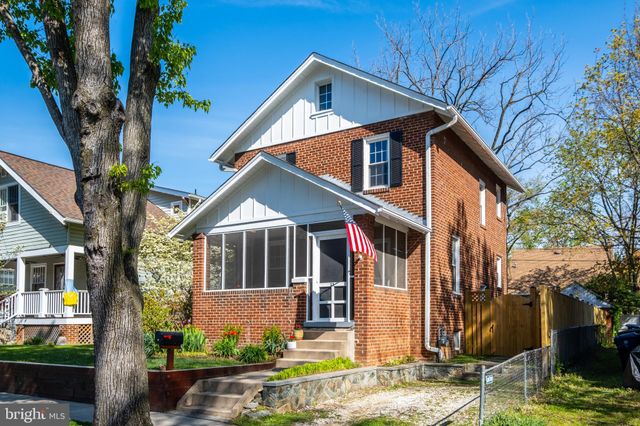 $980,000 | 32 East Walnut Street, Alexandria, VA 22301