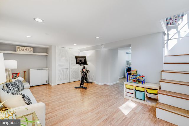 $980,000 | 32 East Walnut Street, Alexandria, VA 22301