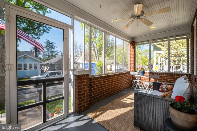 $980,000 | 32 East Walnut Street, Alexandria, VA 22301
