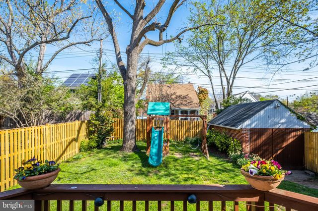 $980,000 | 32 East Walnut Street, Alexandria, VA 22301