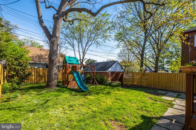 $980,000 | 32 East Walnut Street, Alexandria, VA 22301