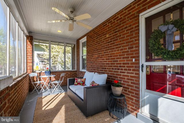 $980,000 | 32 East Walnut Street, Alexandria, VA 22301