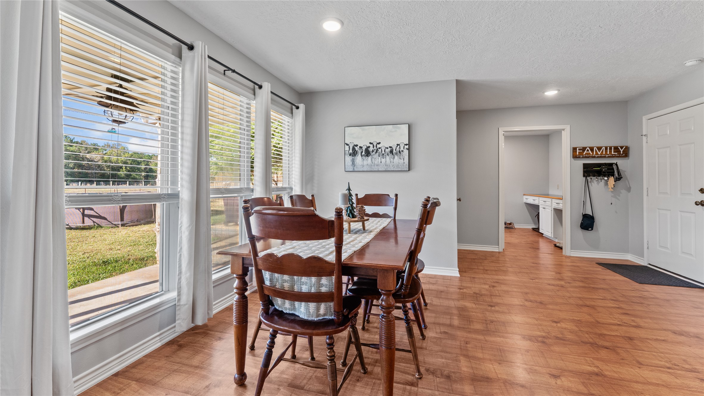 245 Alabama Point Livingston, TX 77351 - Photo 17 of 50 a dining room with furniture and wooden floor