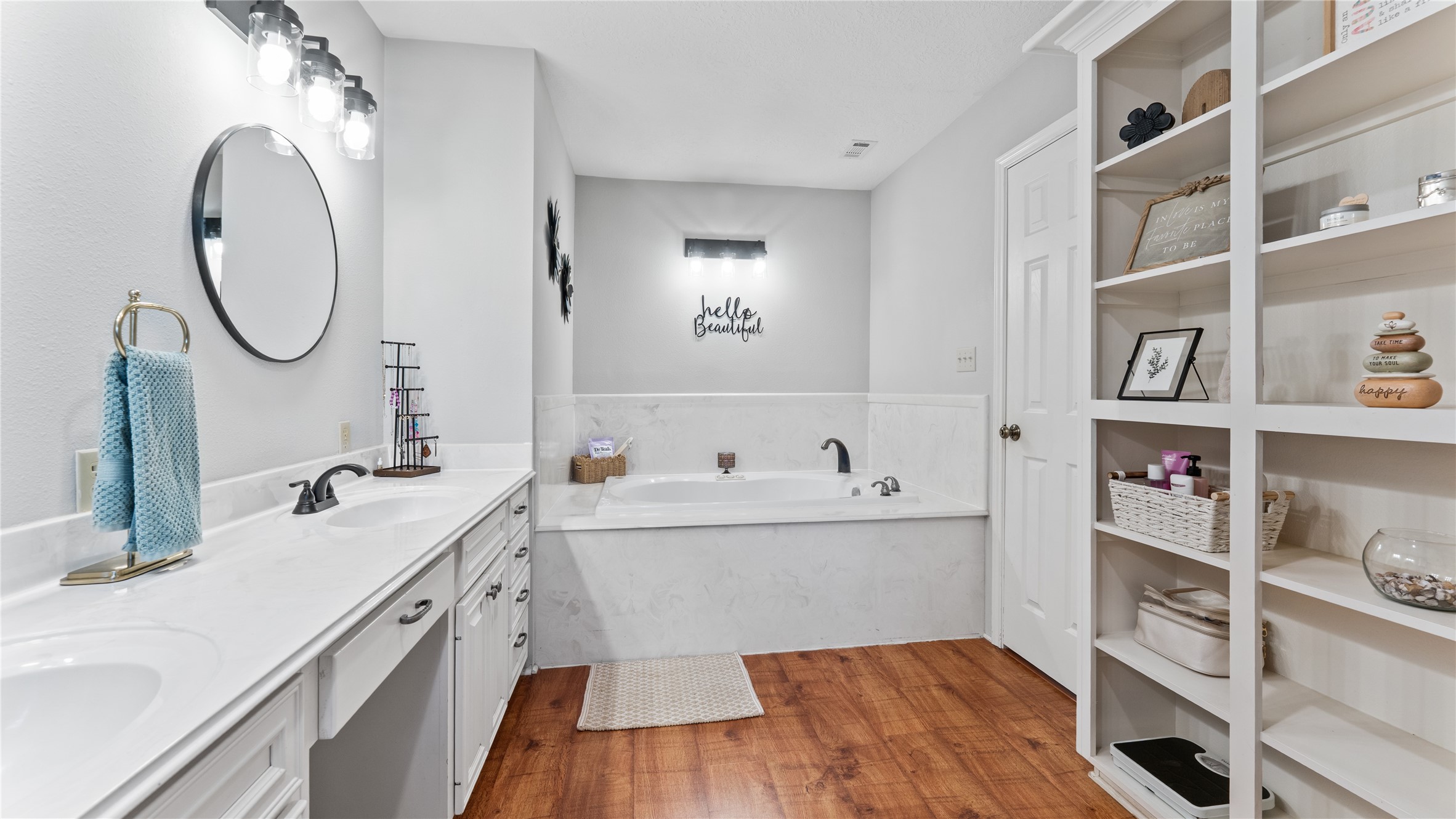 245 Alabama Point Livingston, TX 77351 - Photo 24 of 50 Primary Bath