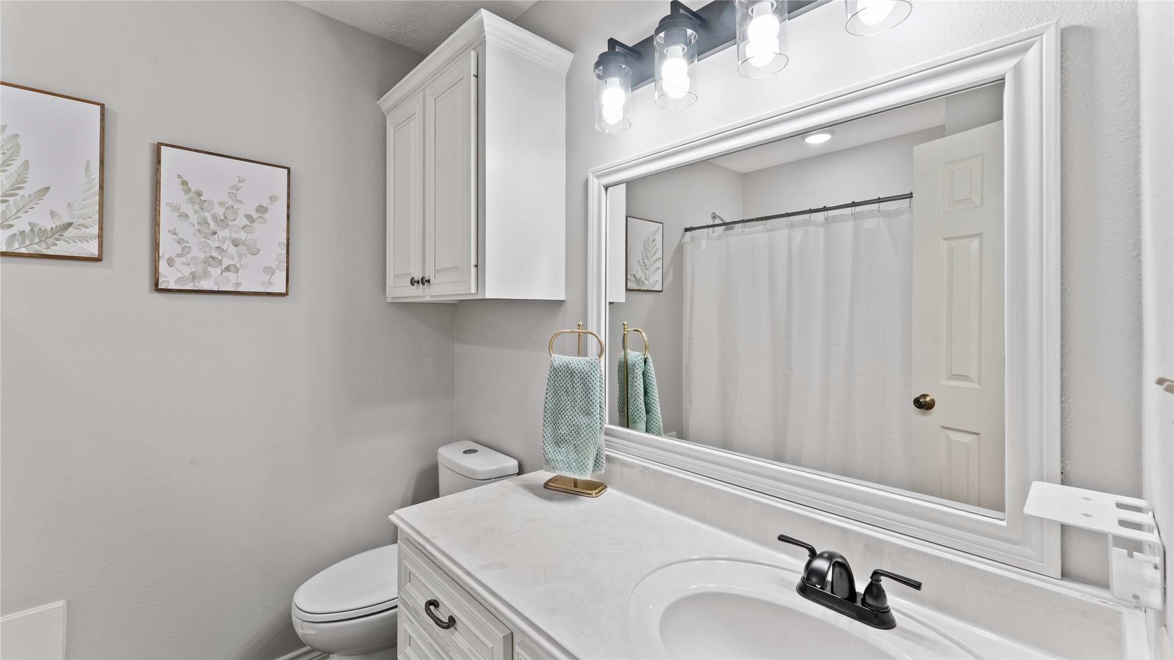 245 Alabama Point Livingston, TX 77351 - Photo 31 of 50 Hall Bath