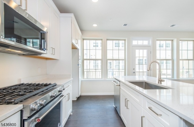 5 Sternadori Road Somerville, NJ 08876 - Photo 8 of 19