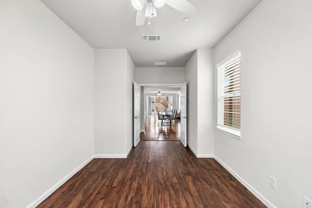 a view of a yard with a fountain