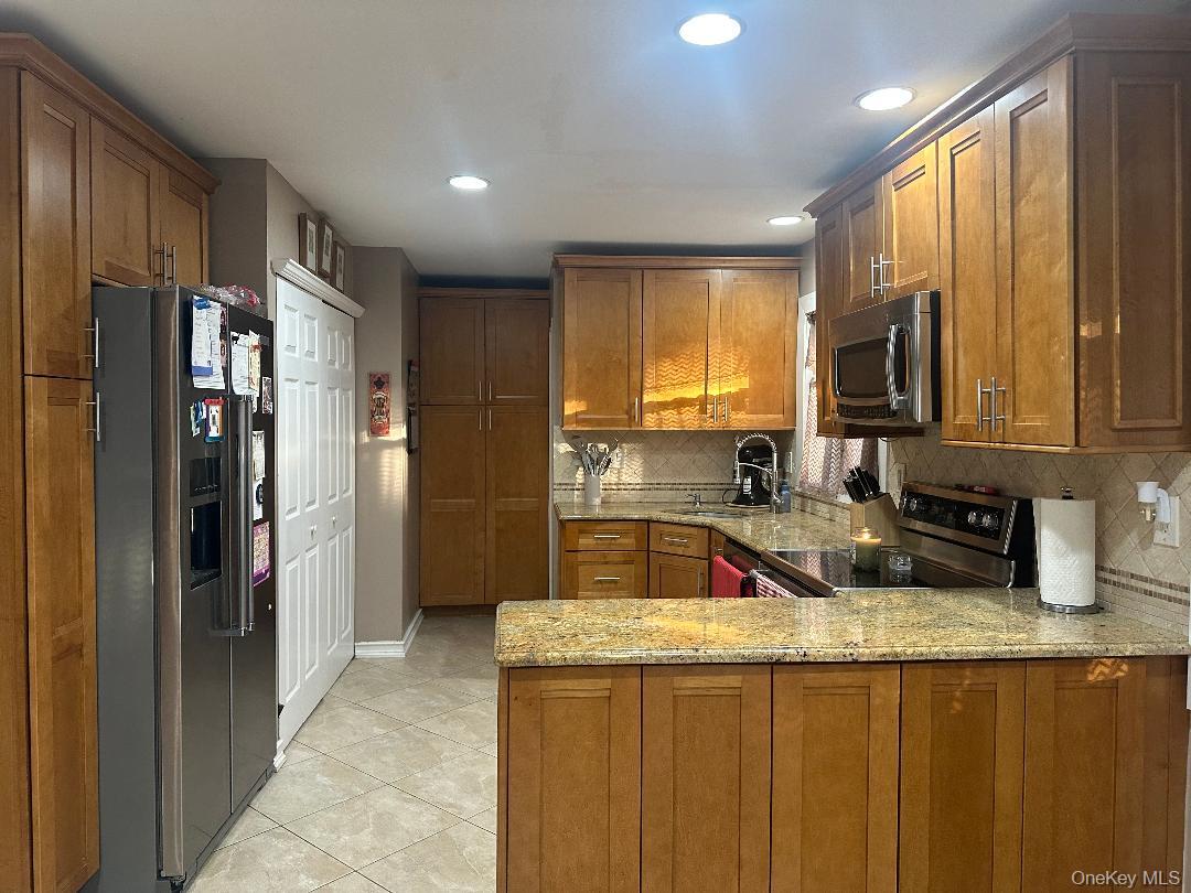 26 Fallen Leaf Road Holbrook, NY 11741 - Photo 5 of 17
