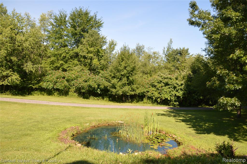 1355 South Maxfield Road Brighton, MI 48114 - Photo 7 of 70 Gallery Image 7