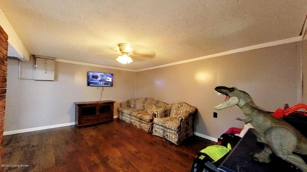 243 Overlook Road Louisville, KY 40229 - Photo 35 of 50 243-Overlook-Rd-09212020_052841