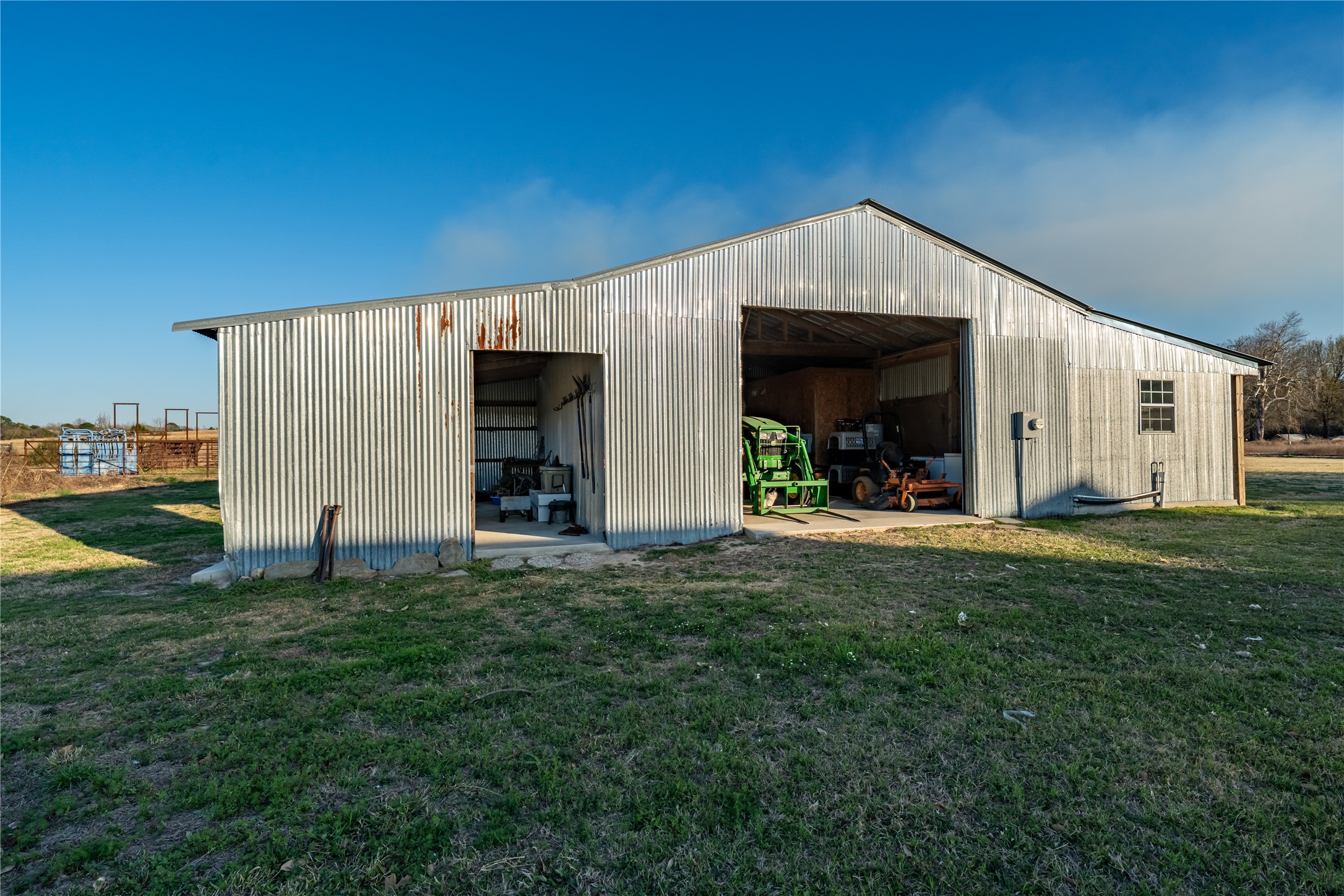6751 County Road 4710 Larue, TX 75770 - Photo 35 of 47 a view of a house with backyard and garden