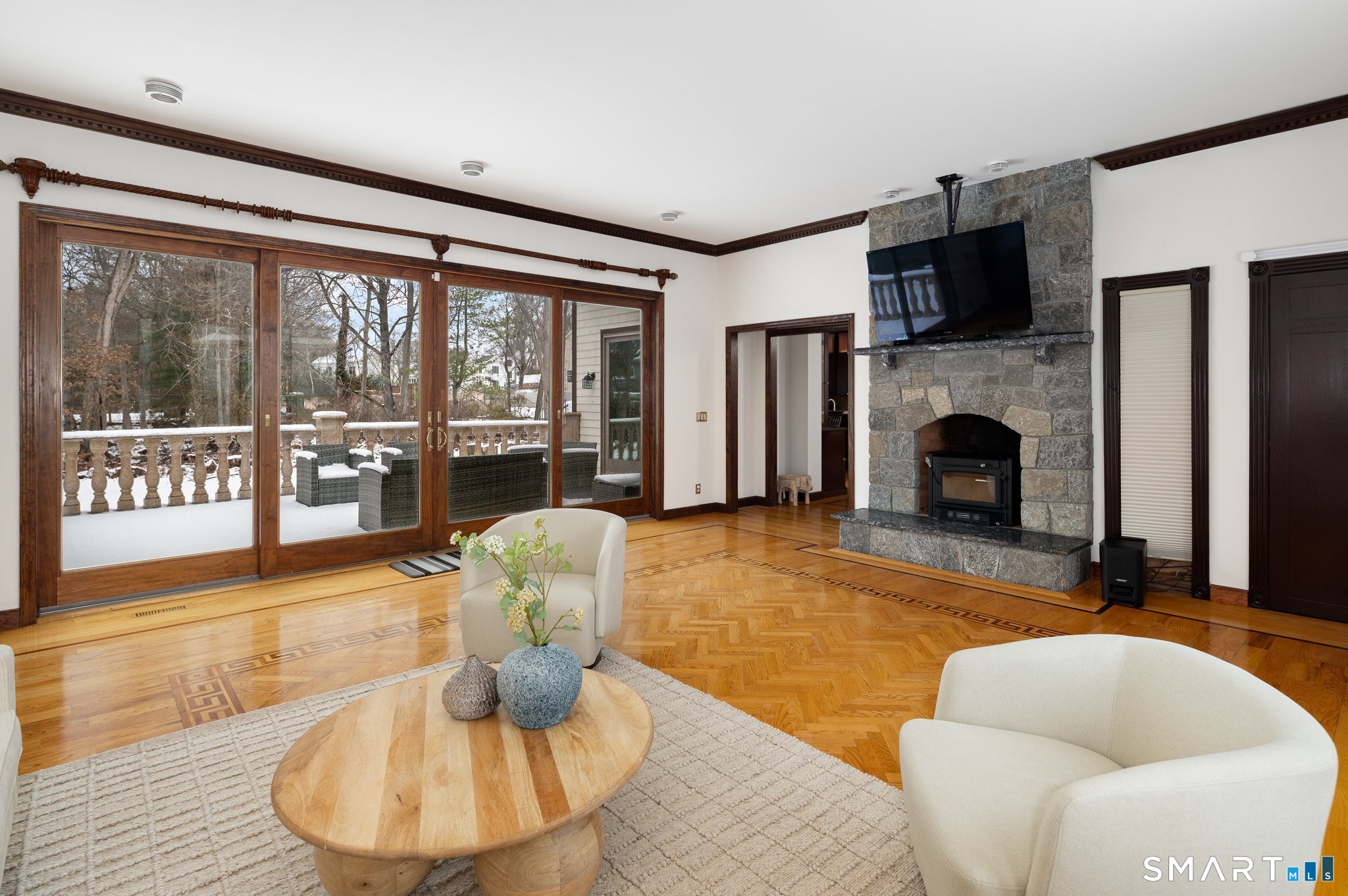25 Old Road Westport, CT 06880 - Photo 3 of 29