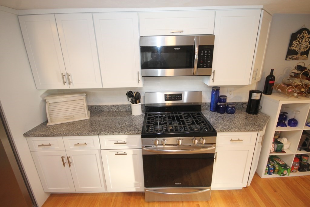6 Rockview Road, Unit 2 Hull, MA 02045 - Photo 13 of 38