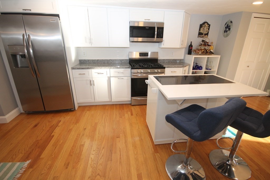 6 Rockview Road, Unit 2 Hull, MA 02045 - Photo 14 of 38