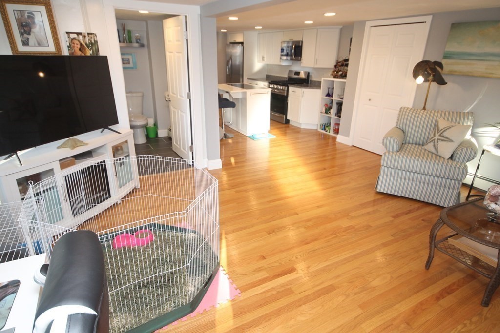 6 Rockview Road, Unit 2 Hull, MA 02045 - Photo 10 of 38